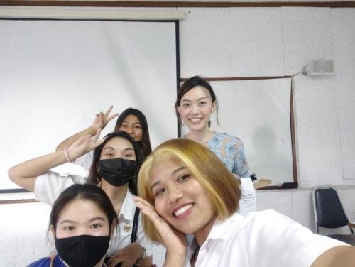 Kru Yui teaching gallery