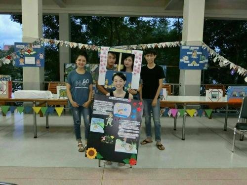 Kru Yui teaching gallery