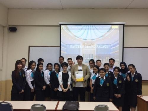 Kru Yui teaching gallery