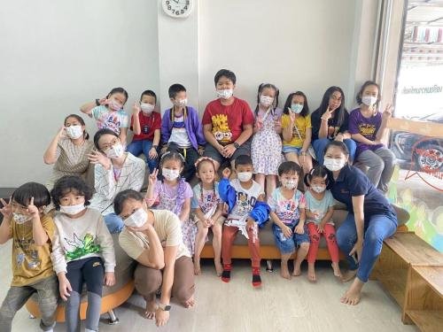 Kru Yui teaching gallery